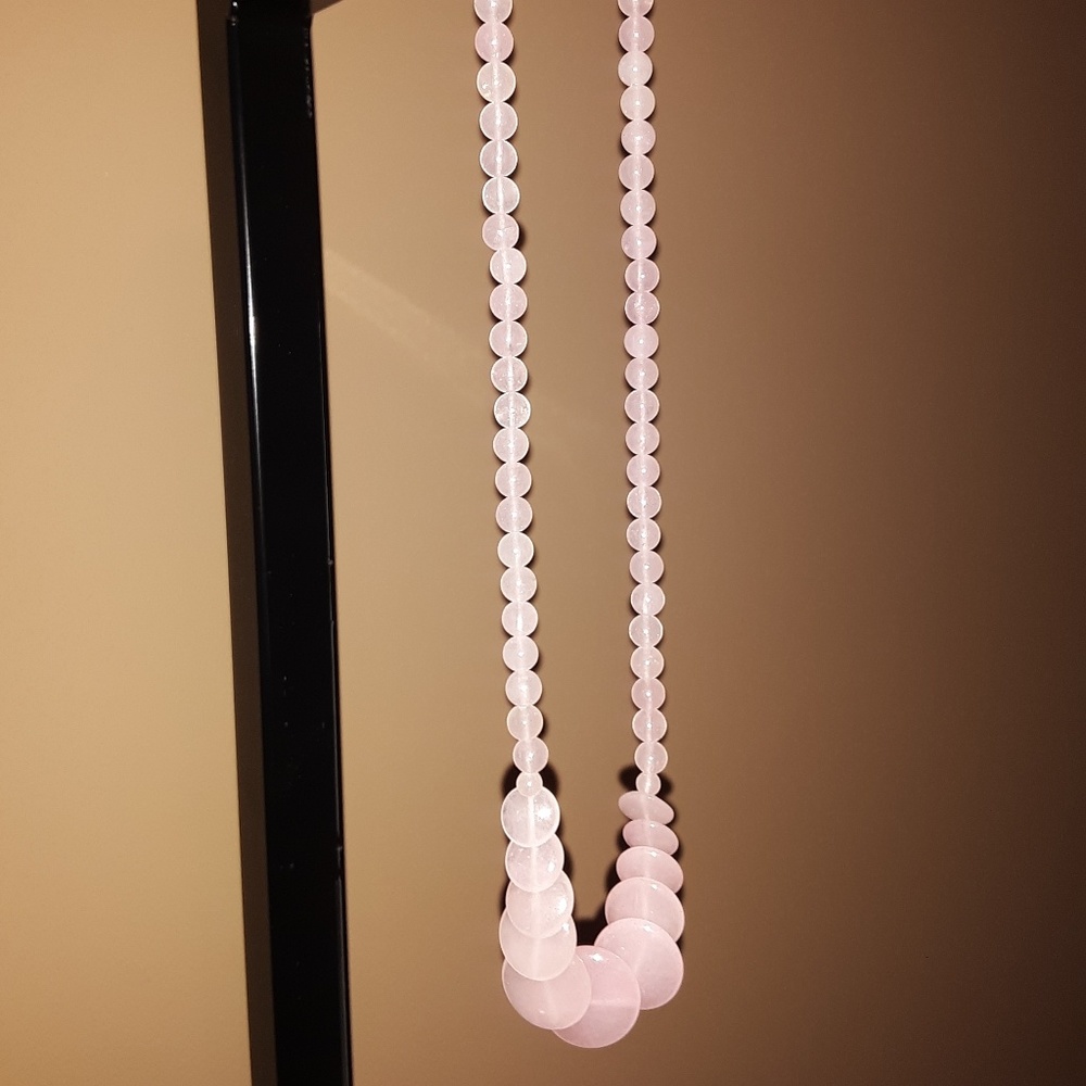 Rose quartz beaded necklace